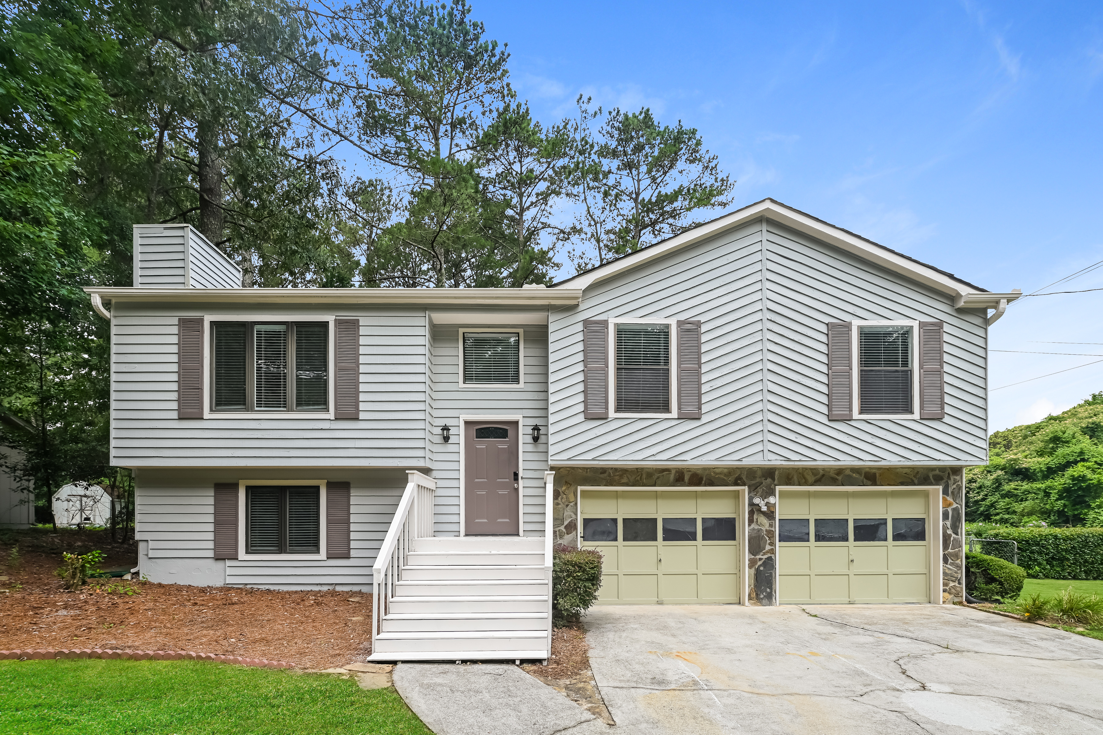 2807 CHEROKEE CV STONE MOUNTAIN, GA 30087